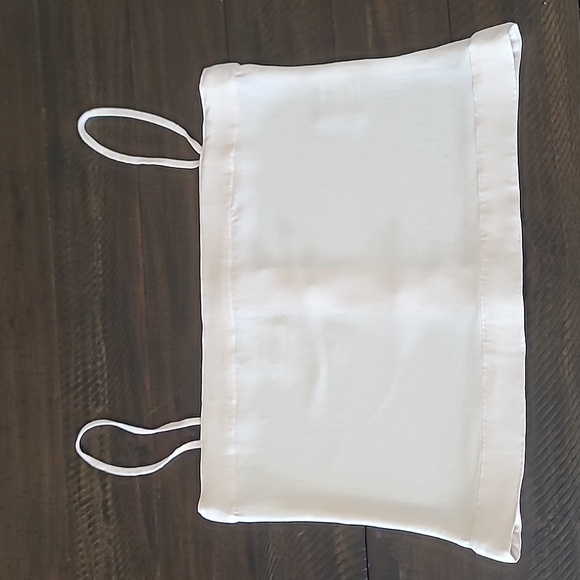 CHANEL 100% silk top CC buttons on the back size 40 - Picture 3 of 12